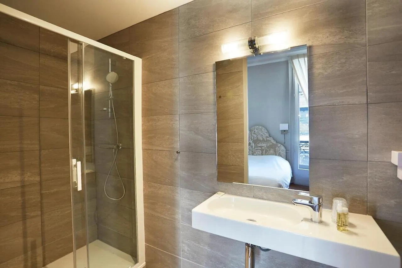Hotel Vaubecour - Centre Lyon Ainay - Perrache 2*,  France