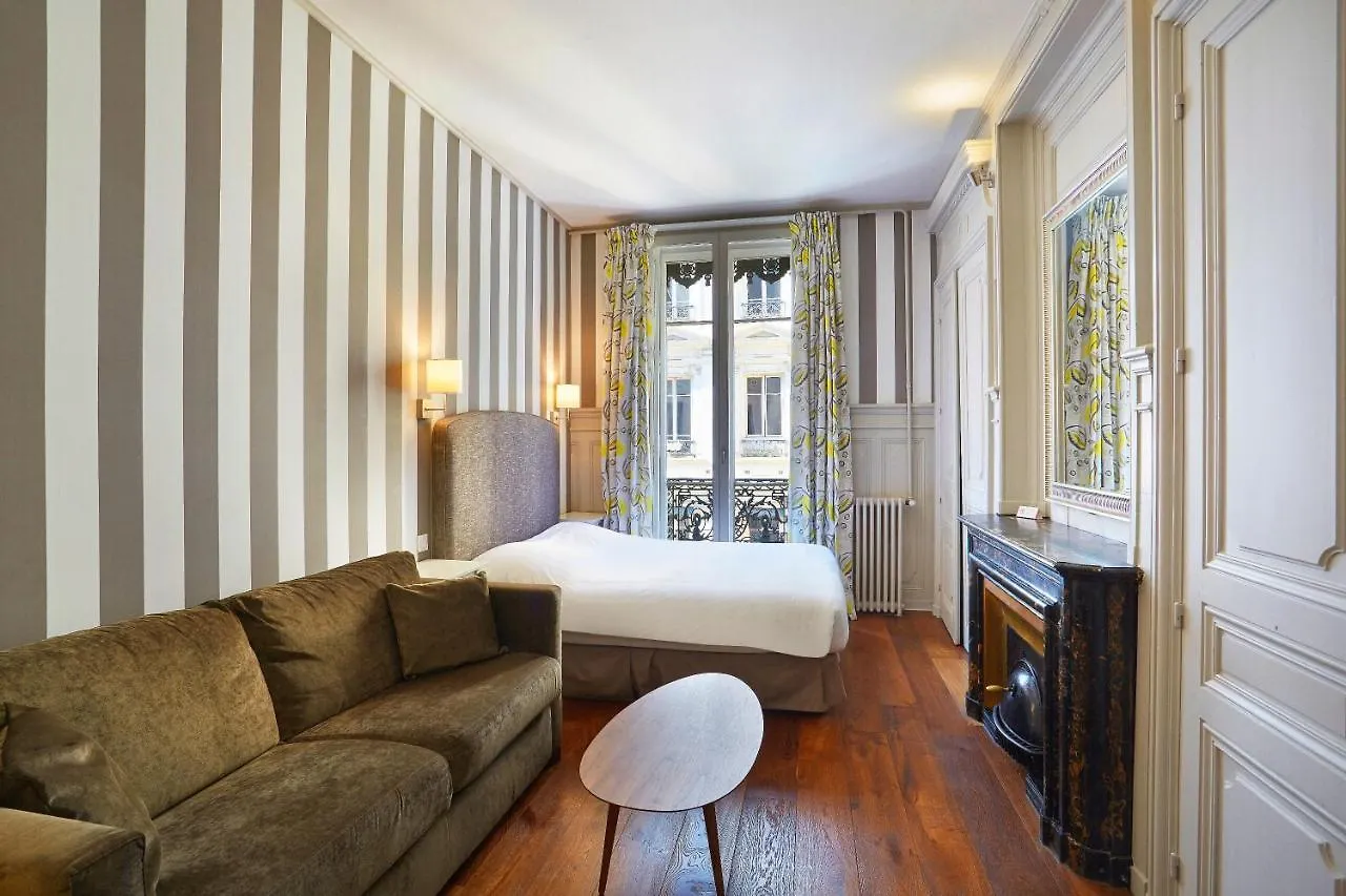 **  Hotel Vaubecour - Centre Lyon Ainay - Perrache France
